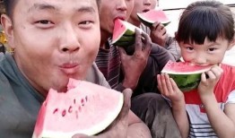 形象老板吃瓜图片