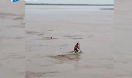 大学生学习吃瓜,大学生学习与娱乐的趣味交织