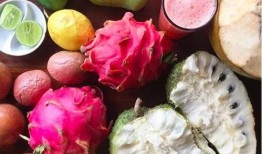 金乡情侣吃瓜,甜蜜瞬间引网友热议