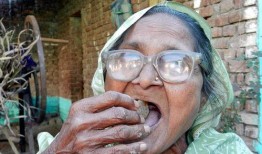 印度人吃瓜雕刻视频,瓜果雕刻艺术大赏